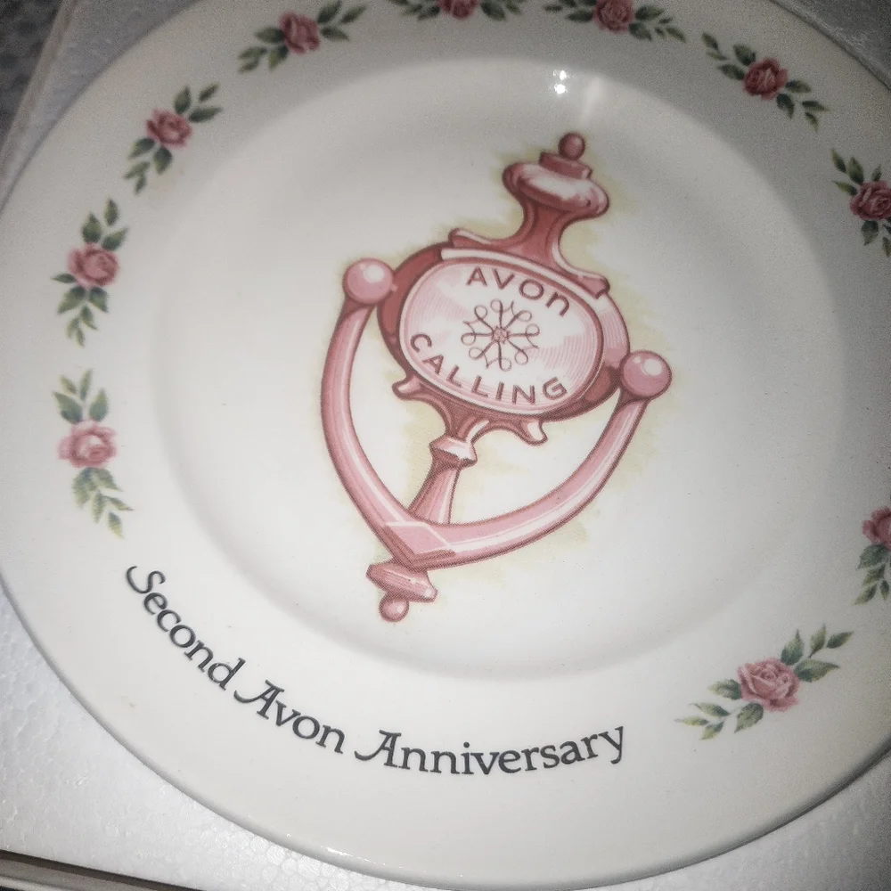 VINTAGE AVON EUC SECOND   ANNIVERSARY PLATE THE  DOORKNOCKERS COLLECTORS EDI…